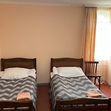 Ciuri'S Guesthouse Zhabeshi Экстерьер фото