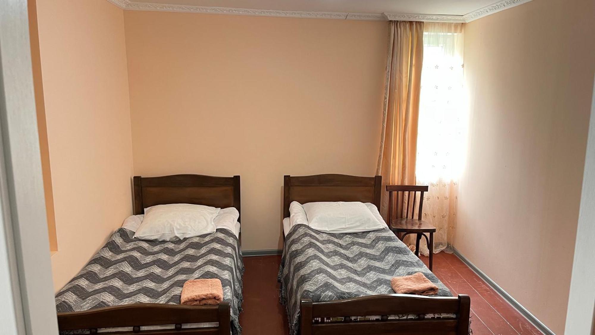 Ciuri'S Guesthouse Zhabeshi Экстерьер фото