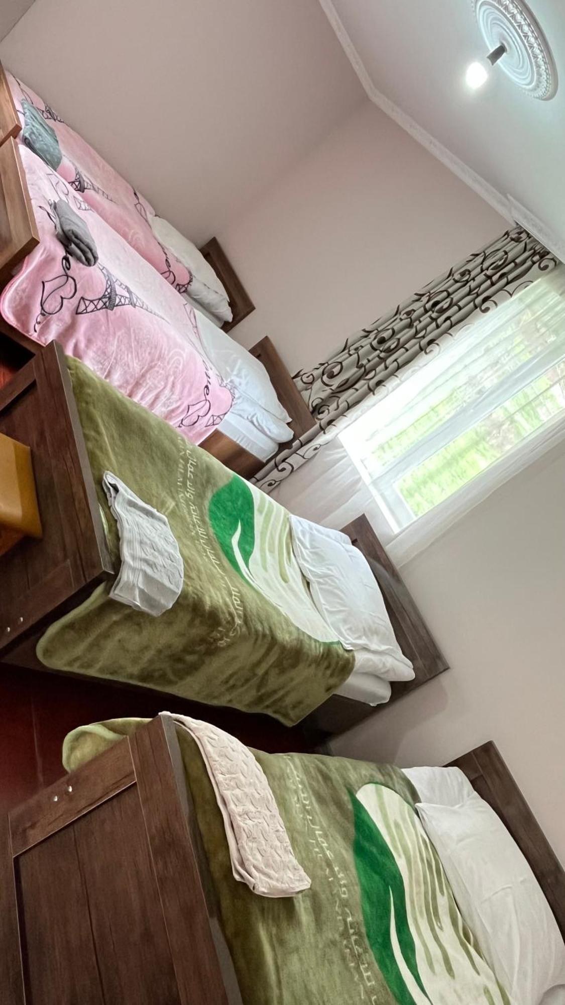 Ciuri'S Guesthouse Zhabeshi Экстерьер фото